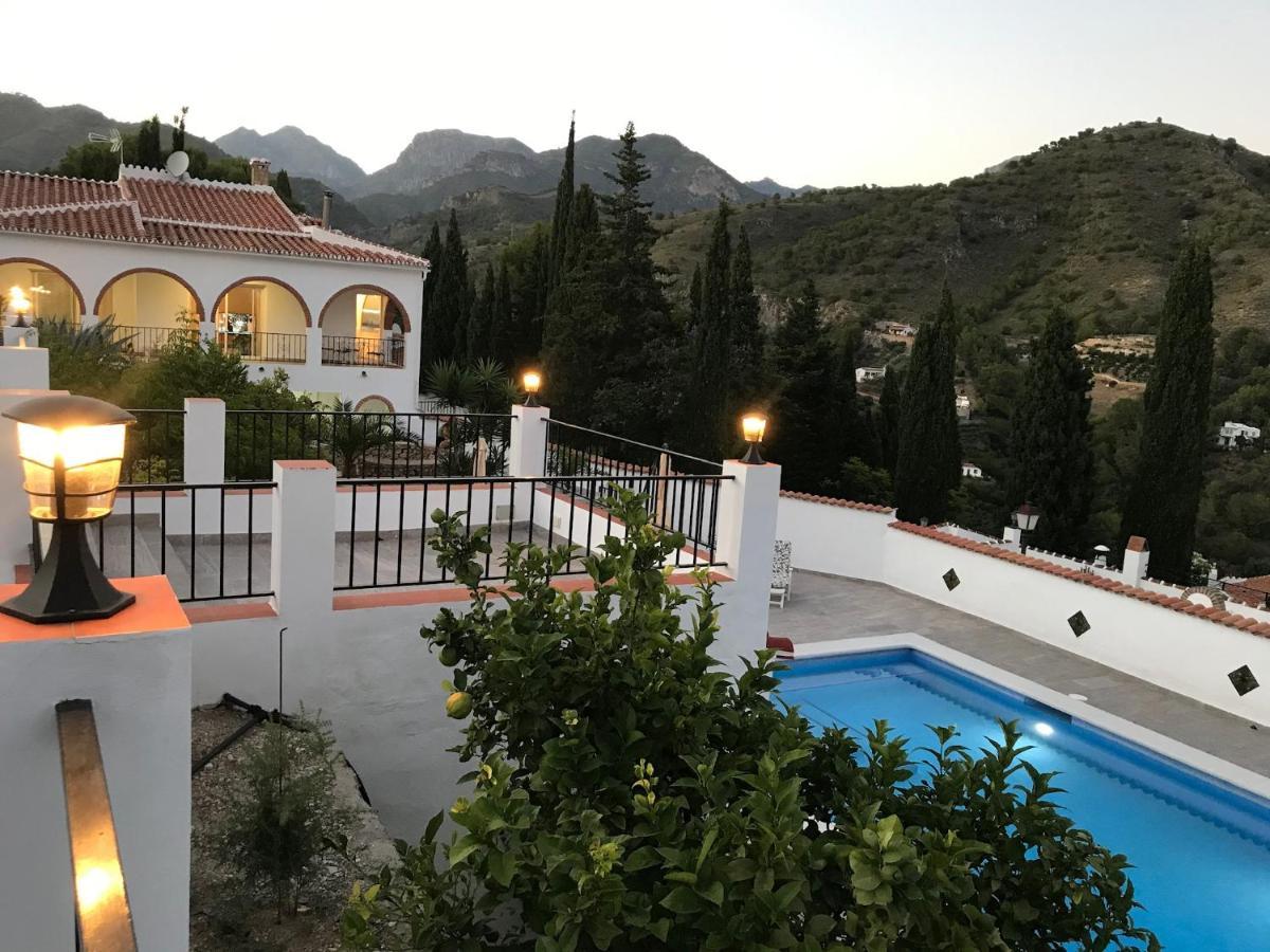 Villa Rafaela 弗里希利亚纳 外观 照片