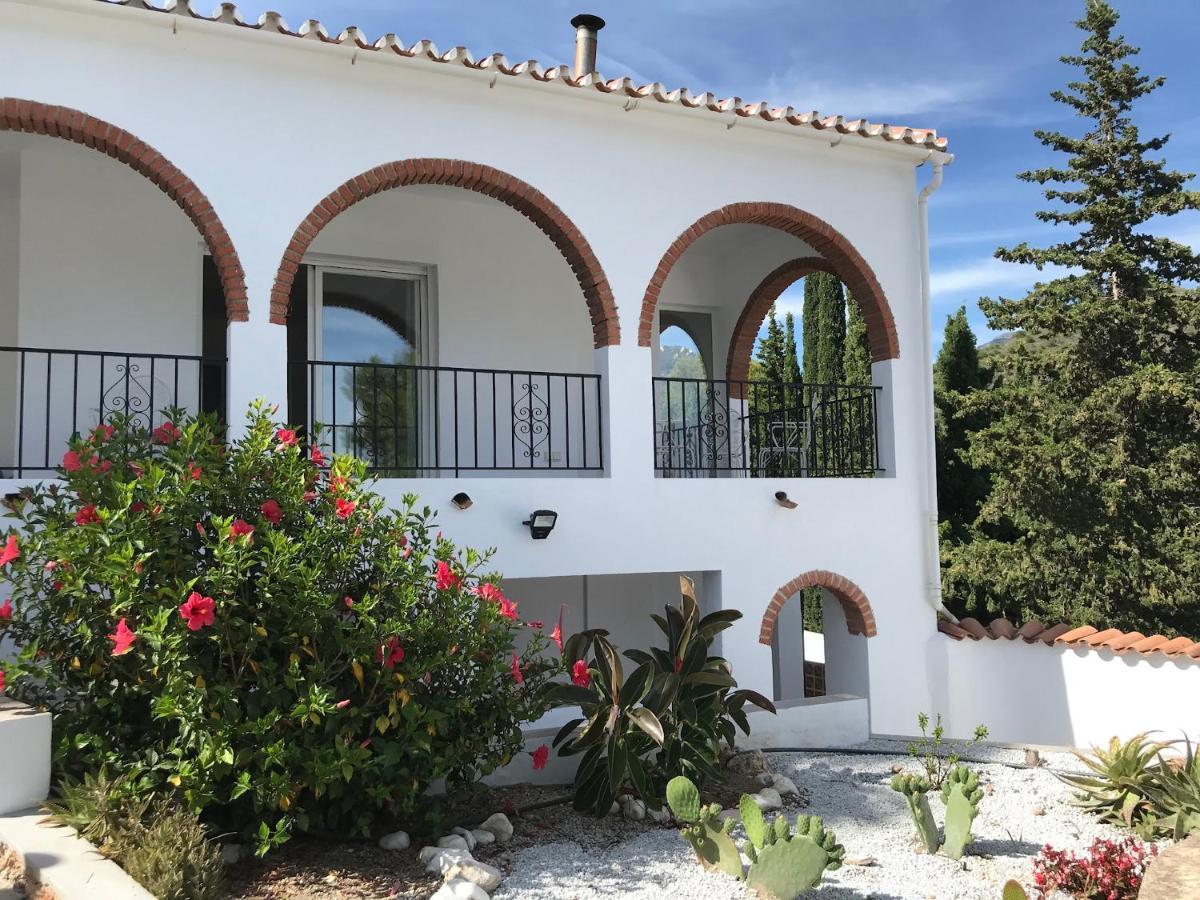 Villa Rafaela 弗里希利亚纳 外观 照片